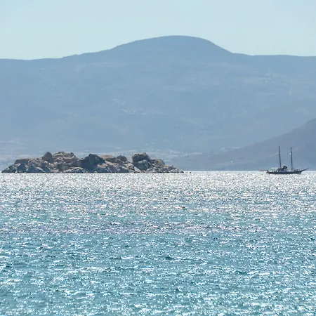 Hotel Golden Naxos 3*